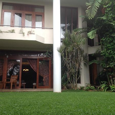 Silvikris Villa Colombo Exterior photo